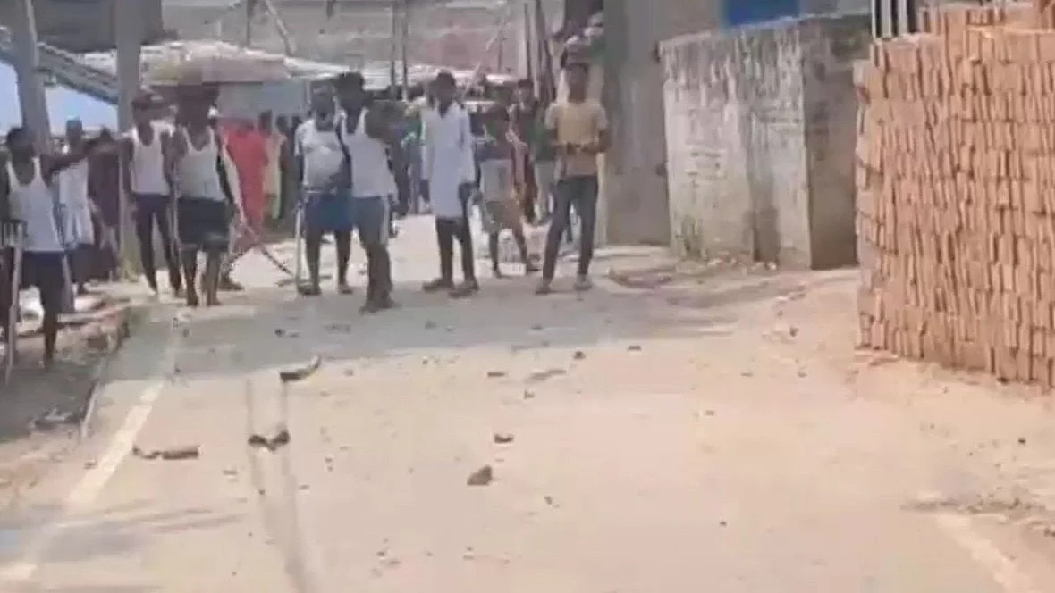 Bihar Begusarai Clash Over Water Splashing Leads To 9 Arrests