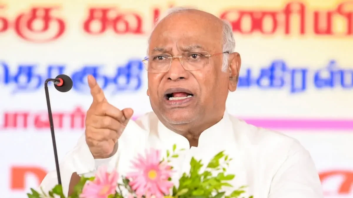 Fuel Price Inflation Amid Slump in Global Crude Rates Congress president Mallikarjun Kharge slammed the Union government...