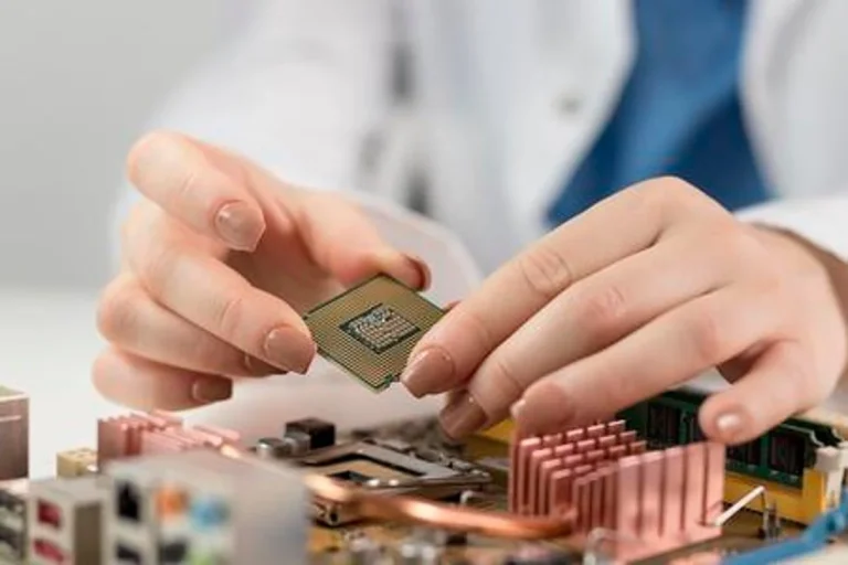 India Electronics Trade Deficit Swells to $68 Billion