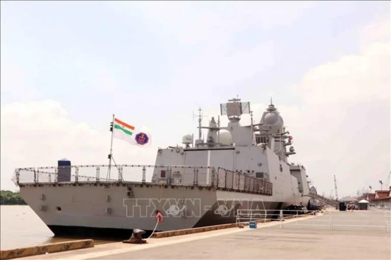 Indian Navy Ships Arrive in Vietnam for Goodwill Visit