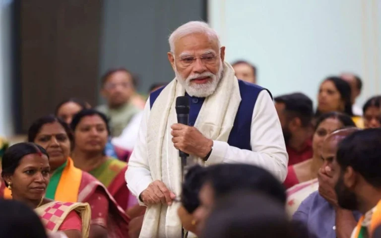 Modi Commends Citizens for Supporting Economic Appeals Amid West Asia Crisis