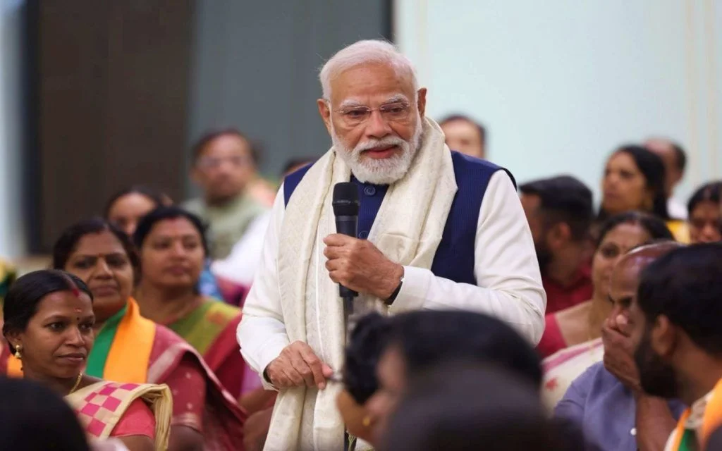 Modi Commends Citizens for Supporting Economic Appeals Amid West Asia Crisis