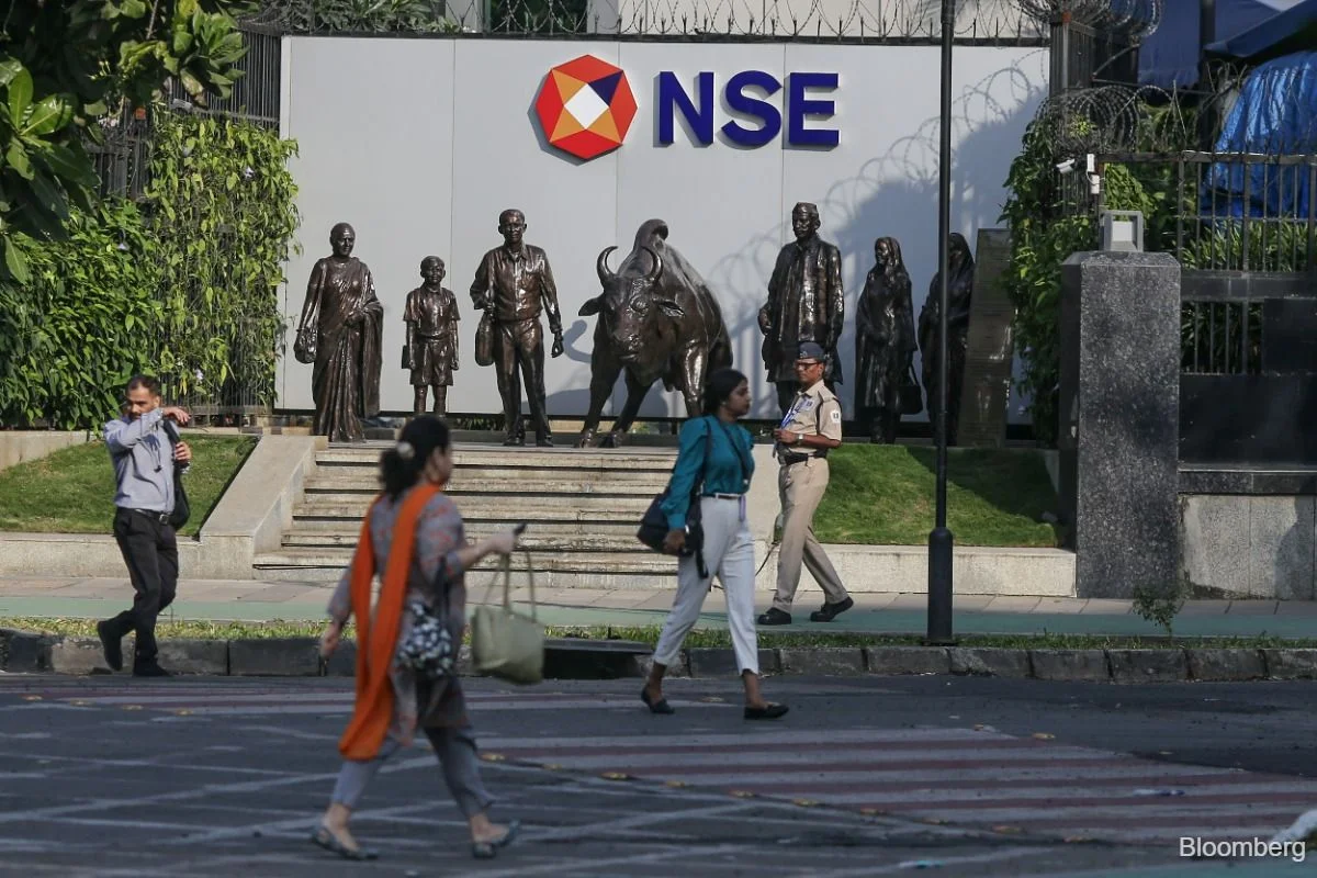 Billionaires Set for Windfall in Historic India Stock Exchange IPO