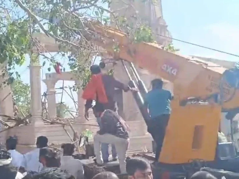 Hanuman Temple Roof Collapse Kills 5 in Maharashtra