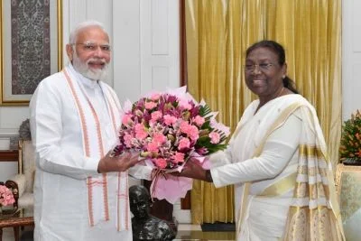 PM Modi Greets President Murmu on Birthday