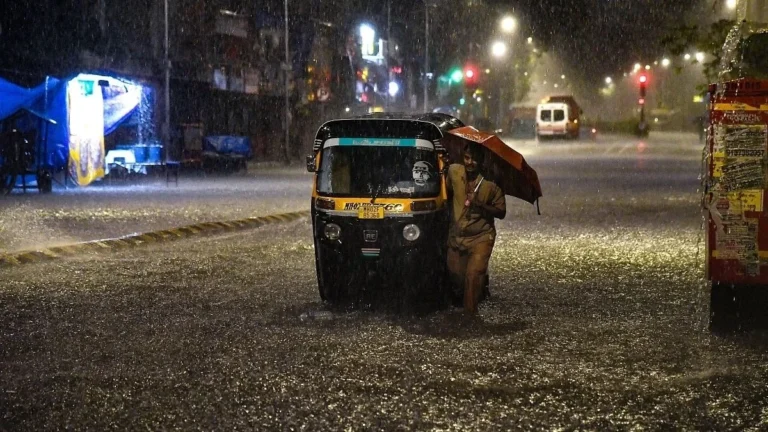 Severe Weather Alerts Issued for Heavy Rainfall and Extreme Heat Across India The India Meteorological Department has is...