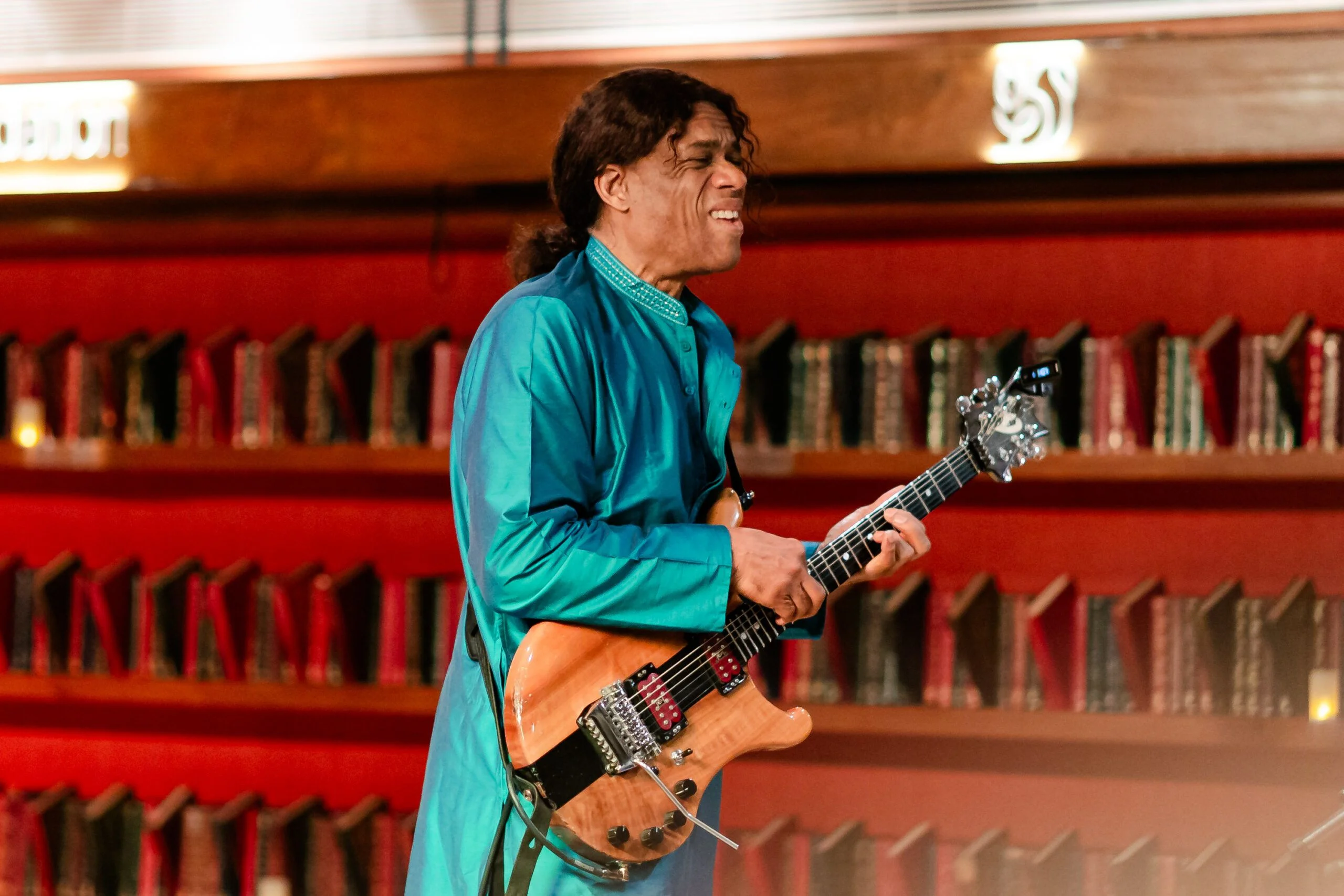 Stanley Jordan Brings Touch Guitar Tour to India