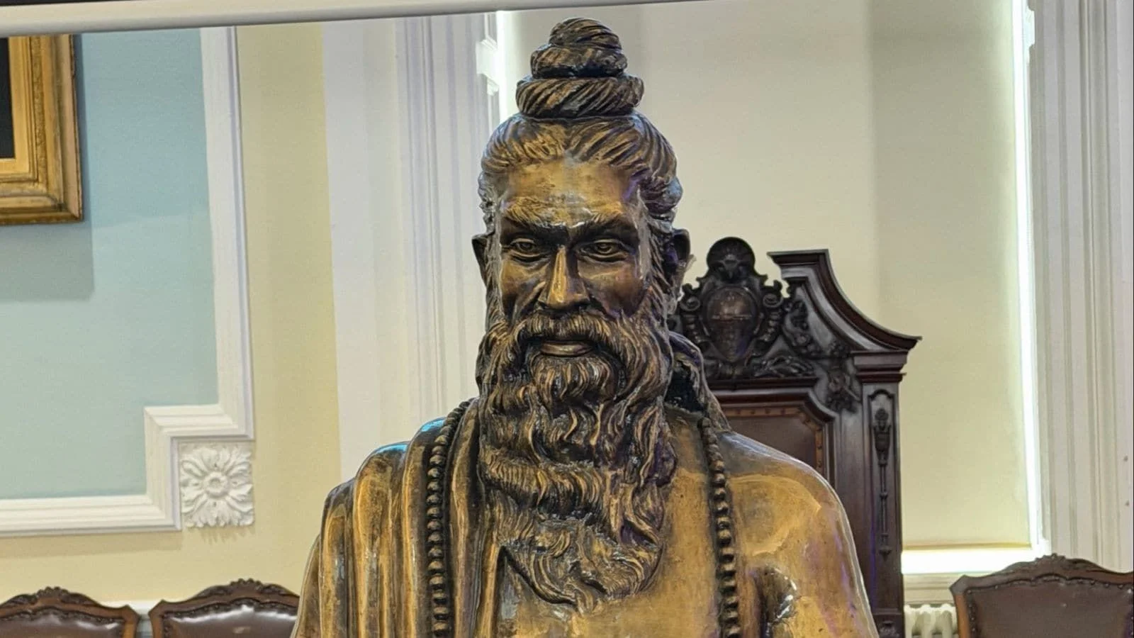 Maharishi Sushruta Statue Unveiled at Royal College of Surgeons Edinburgh
