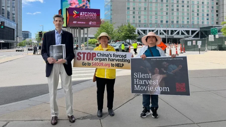 Anti-Forced Organ Harvesting Protest Hits Transplant Congress