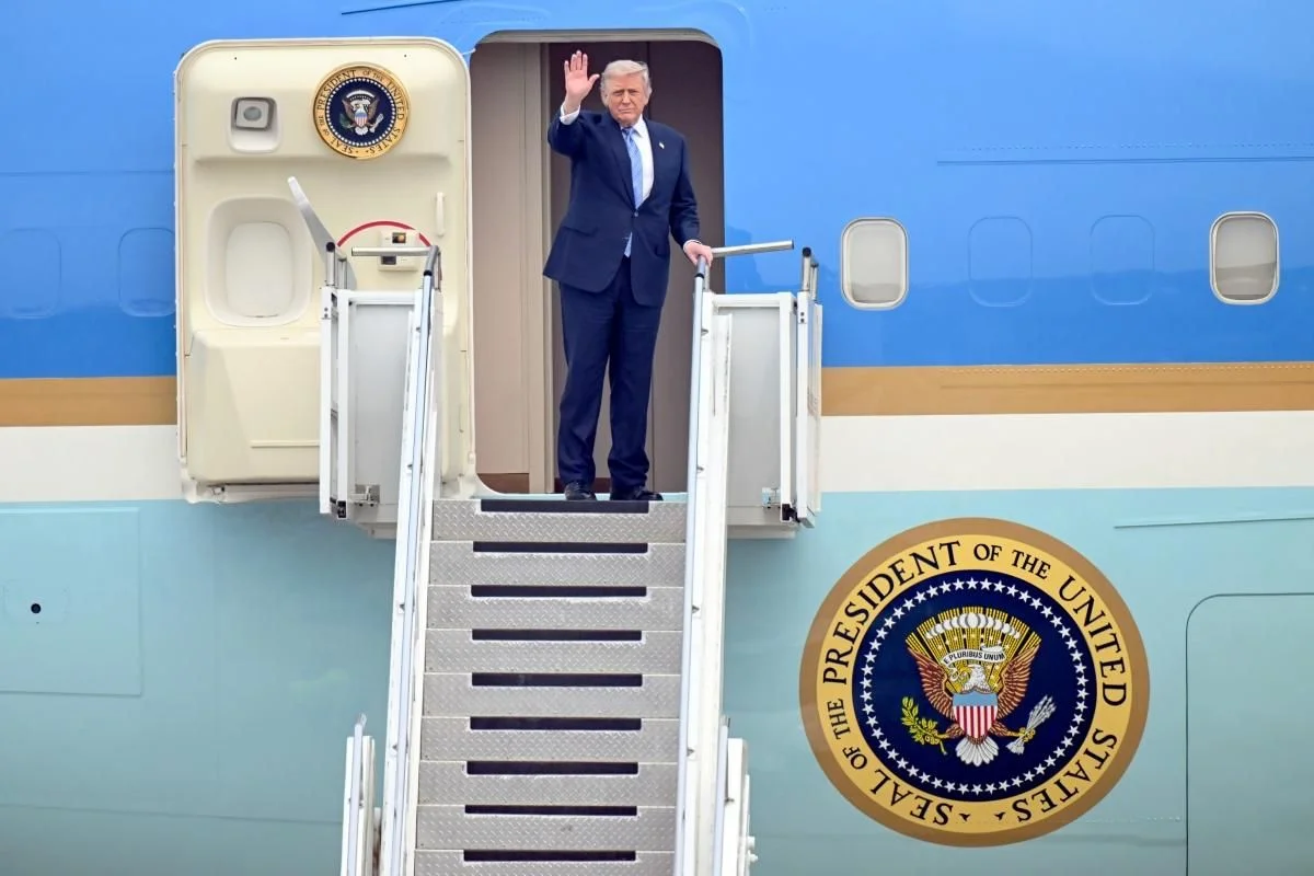 US and Iran Sign Historic Ceasefire Agreement