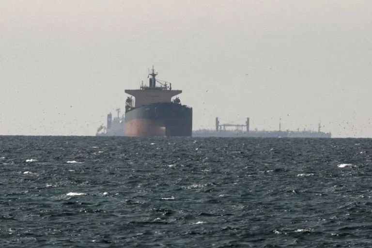 US-Iran Gulf Strikes Escalate Over Strait of Hormuz Agreement