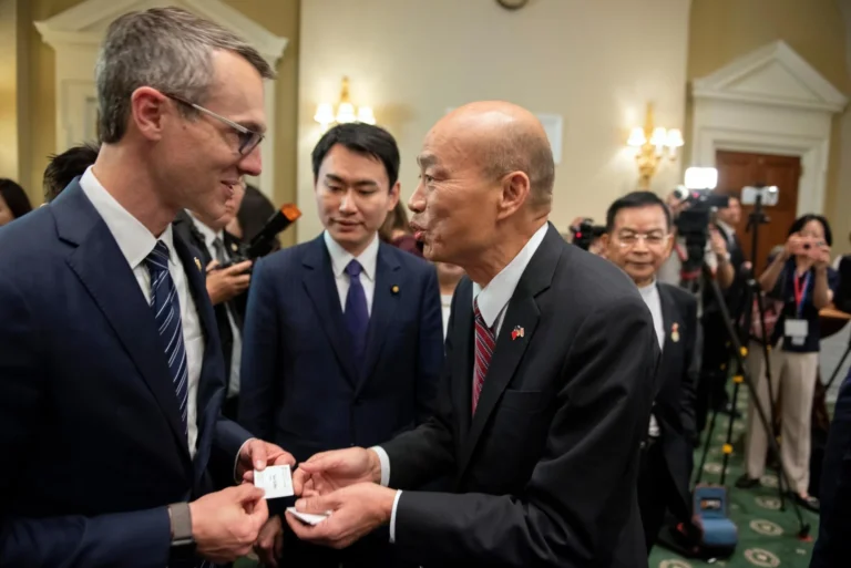 US Lawmakers Pledge Support For Taiwan Amid Arms Sale Review