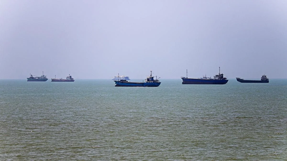 US Suspends Iranian Oil Sanctions for 60 Days