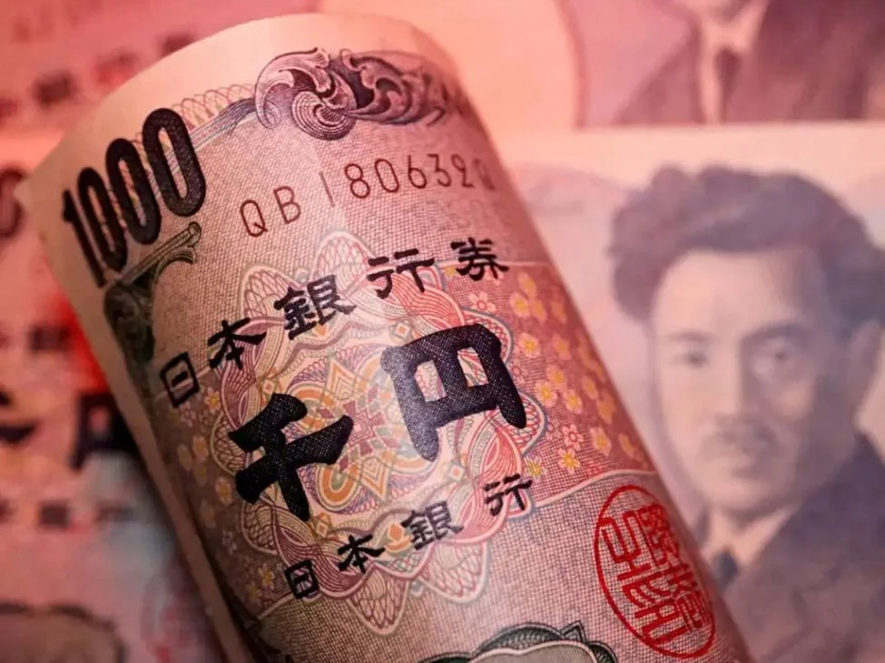 Yen Spikes Amid Intervention Suspicions and Ambush Tactics The Japanese yen rallied sharply on <b data-path-to-node="0"...