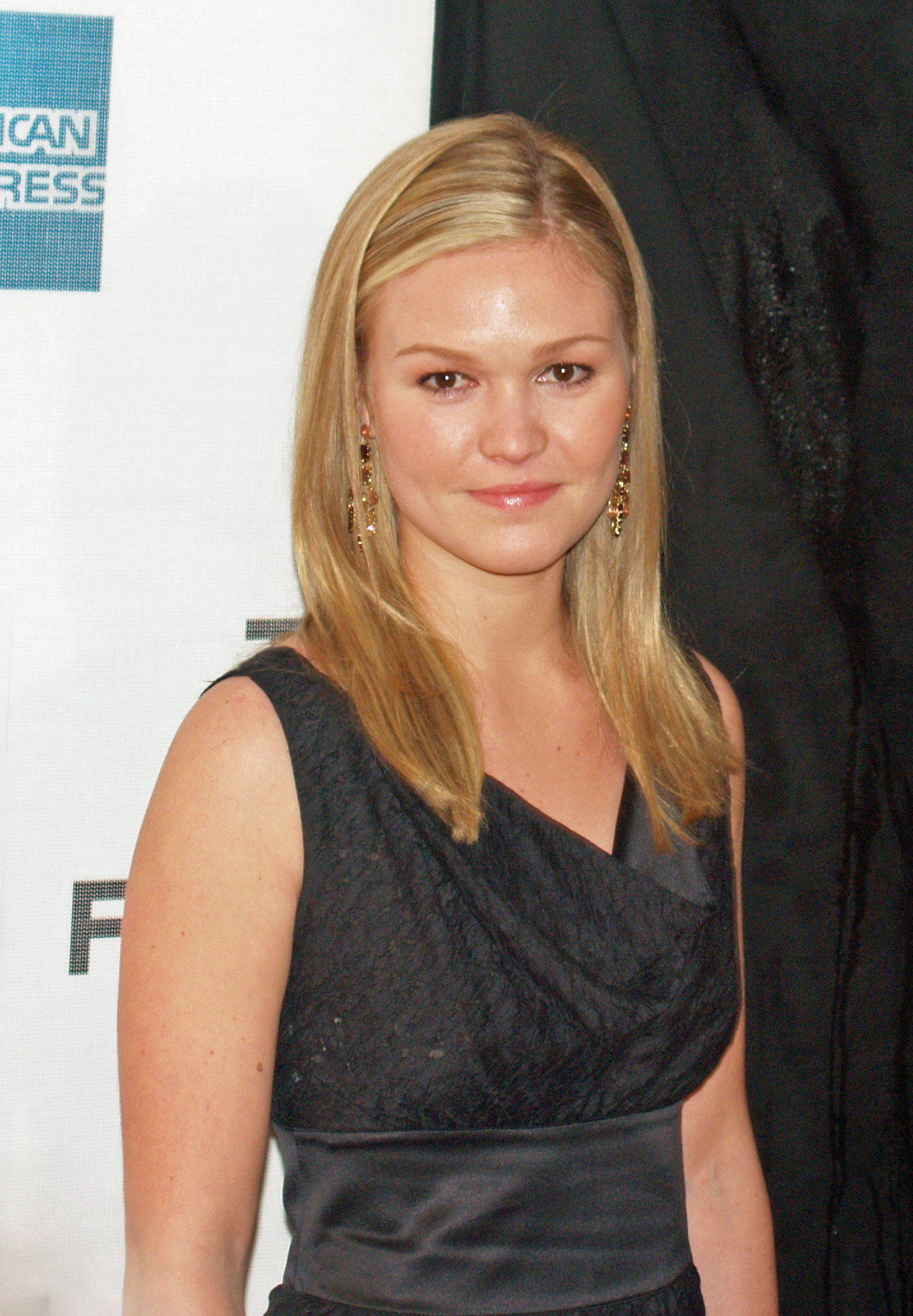 Julia Stiles: 10 Things I Hate About You cast reunites on DWTS to honor Heath Ledger